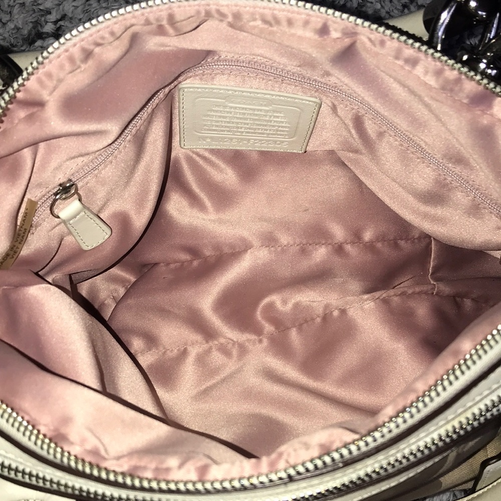 Coach Handbag - Picture 5 of 7